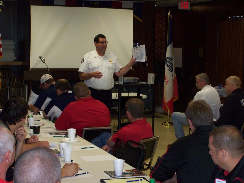 Chief Dave Schipper, Le Mars, MC's program of events at the 2014 Conference