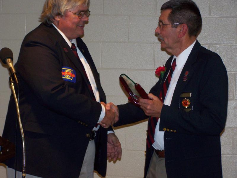 Chief Schipper, Ret. is recognized for long service by Chief Duane Hendrickson at 2014 Banquet