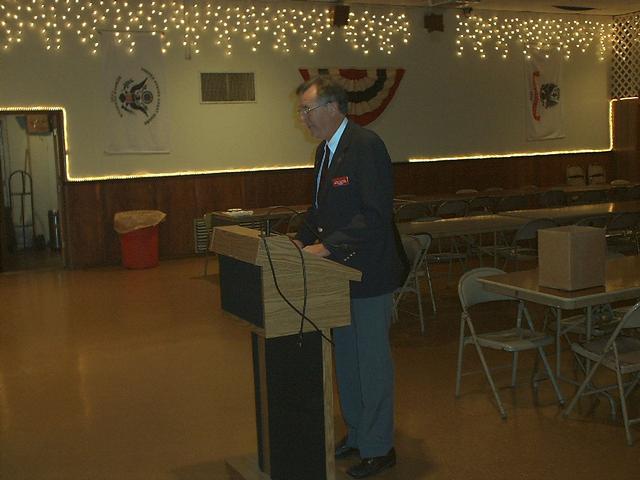 2006 Fall Conference - Estherville.       President Rick Claassen address the group at the banquet