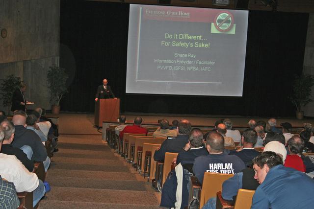 President Brian Arnold greets the attendees to the 2010 Workshop.  Photo by Dawn Beisner, FSTB